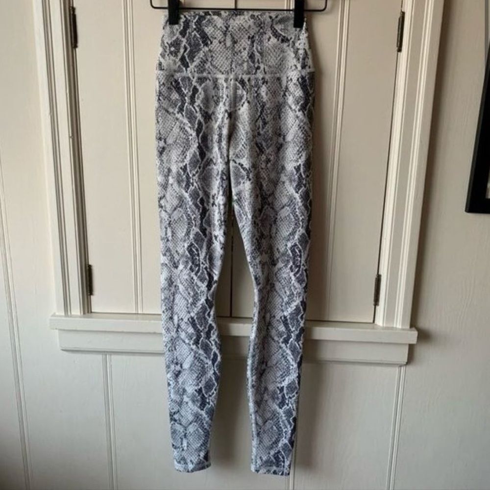 Alo | Snake Print High Rise Leggings XS - Picture 2 of 4